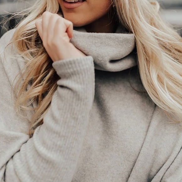 FLASH SALE! Grey Oversized Sweater Sweatshirt / Women's Long Sleeve Top - Picture 4 of 7